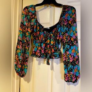 Long sleeved crop top